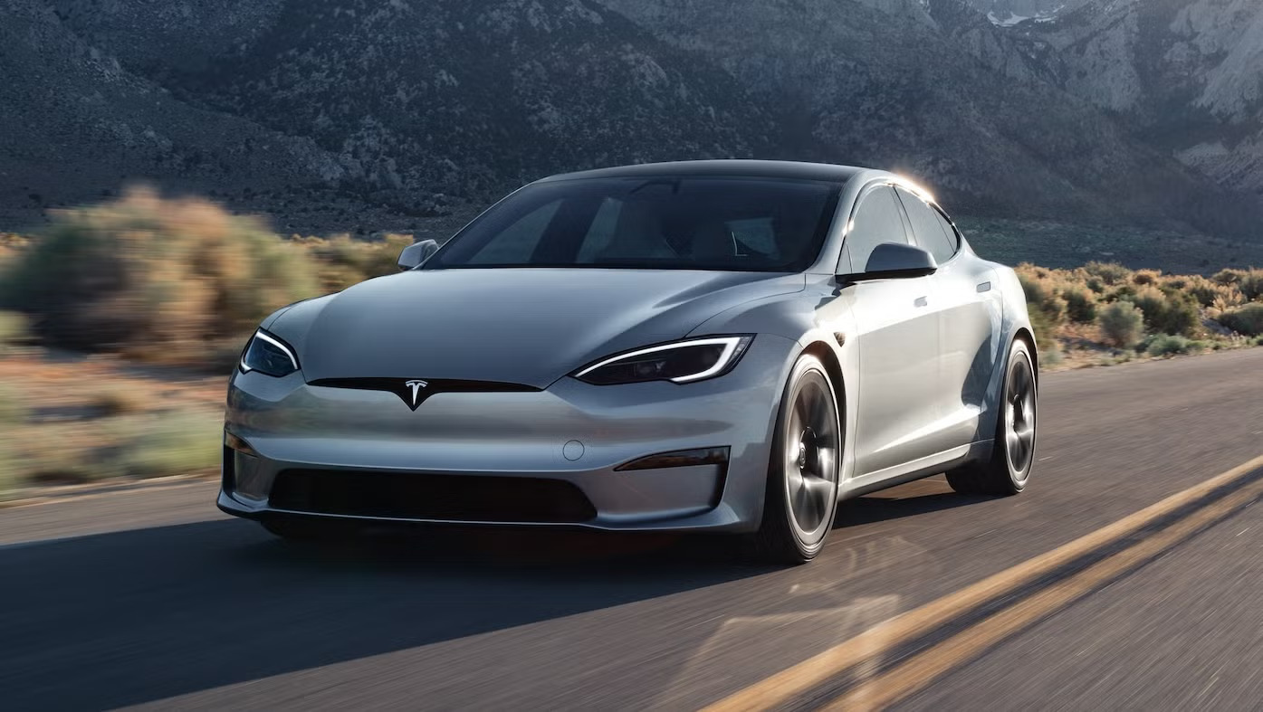 Tesla Model S価格日本高級セダン